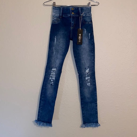 SOLD ✨L•O•W•L•A  Colombian Shapeware Skinny Jeans•Blue Ripped Denim•Size 4✨ - Picture 1 of 9